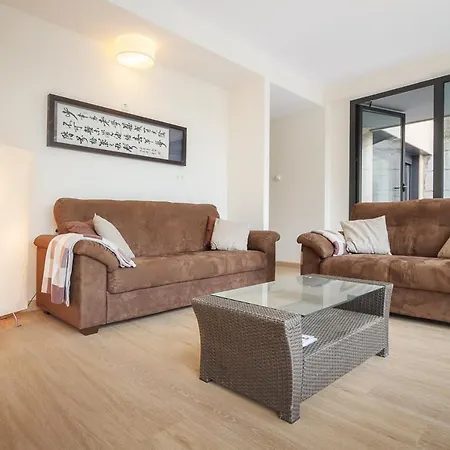 Beautiful Townhouse 20 Km From Bilbao Llodio